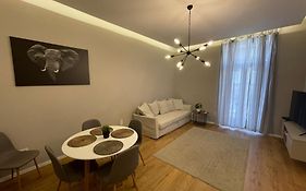 City Center 2, Cozy And Modern 2Br In The City Center