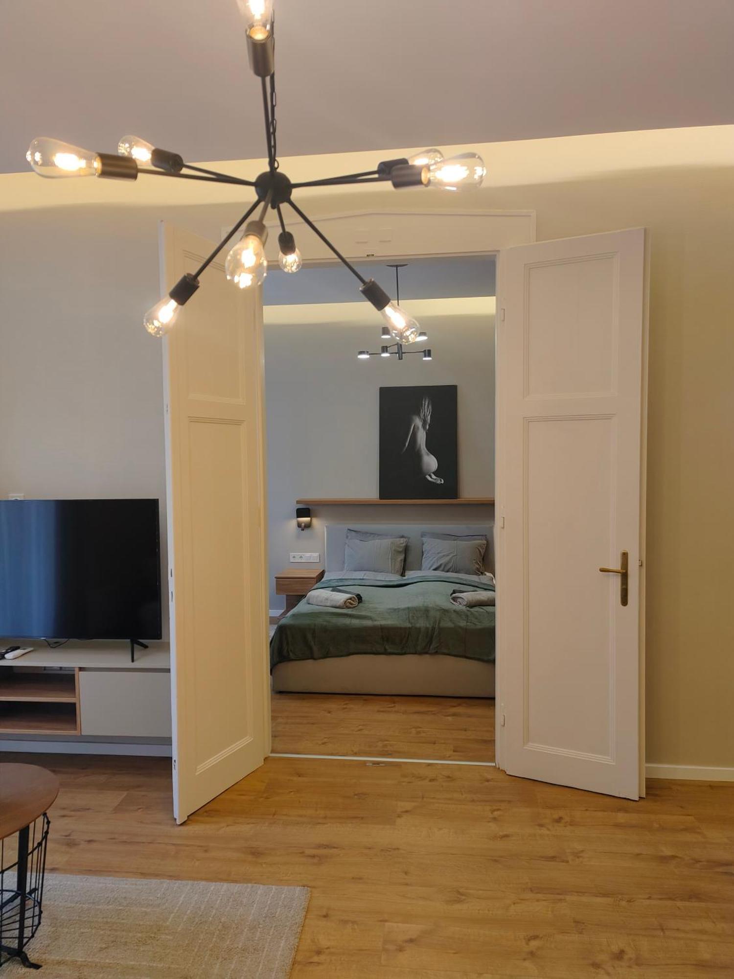 City Center 2, Cozy And Modern 2Br In The City Center Budapest Kültér fotó
